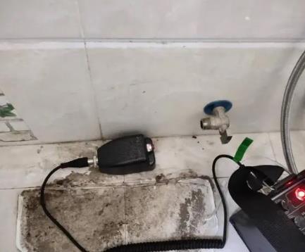 大观屋顶漏水维修公司分享下卫生间漏水的危害及解决方法